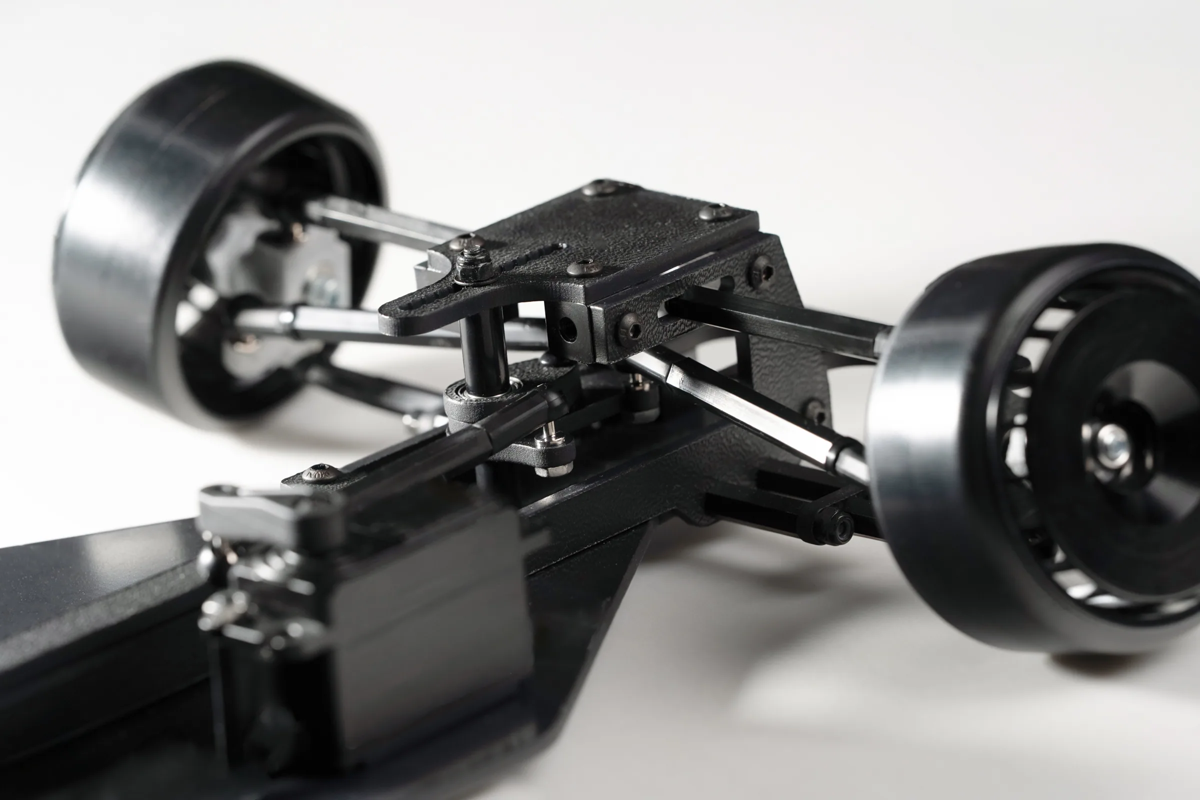 Close-up of the V0 front end and steering